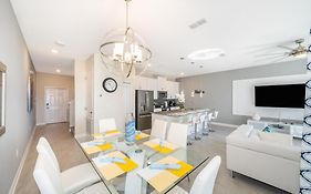 4834Sl Townhouse 4 Bedrooms & 3 Bathrooms + Pool